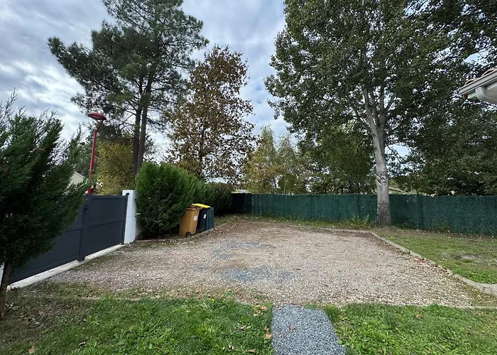 Du Chapelier بيت للعطل